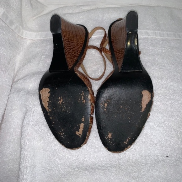 Stuart Weitzman Golitely cafe alligator, size 10 - Picture 6 of 10